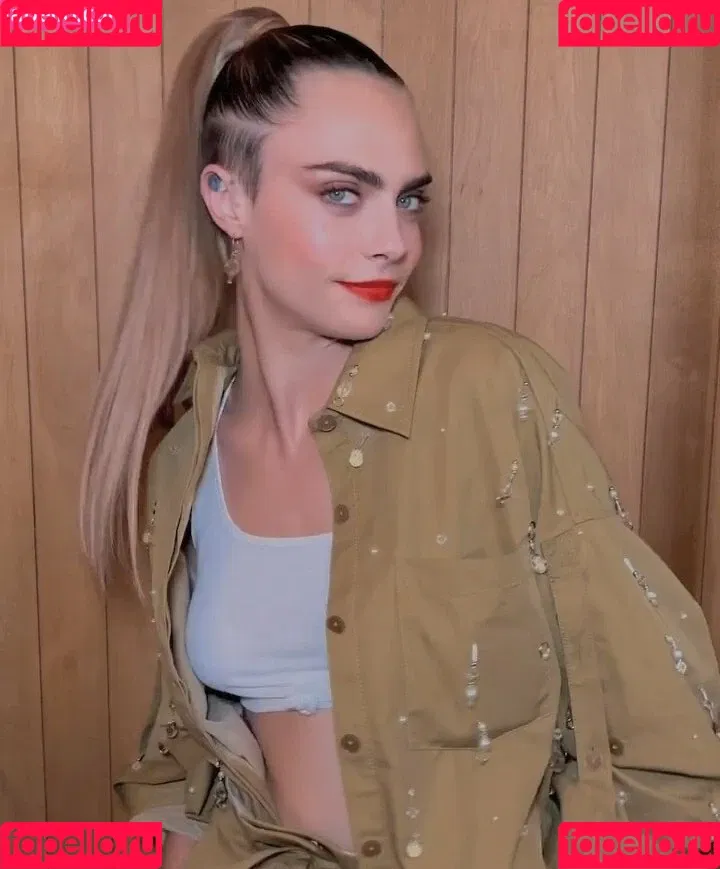 Cara Delevingne / caradelevingne Onlyfans Photo Gallery 