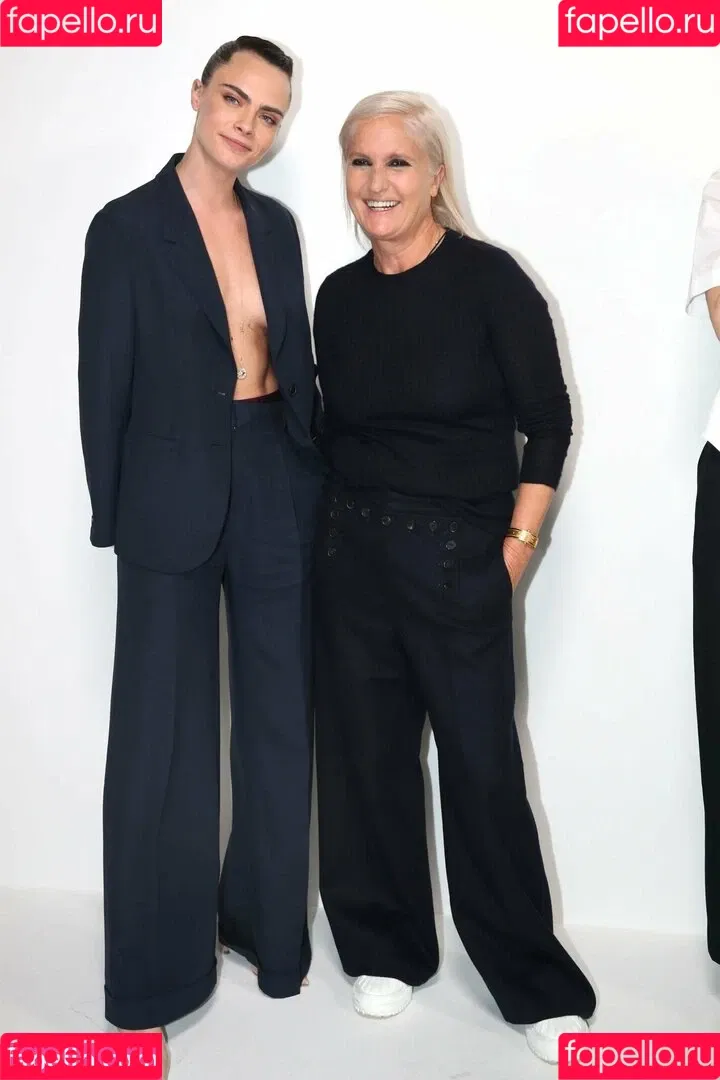 Cara Delevingne / caradelevingne Onlyfans Photo Gallery 