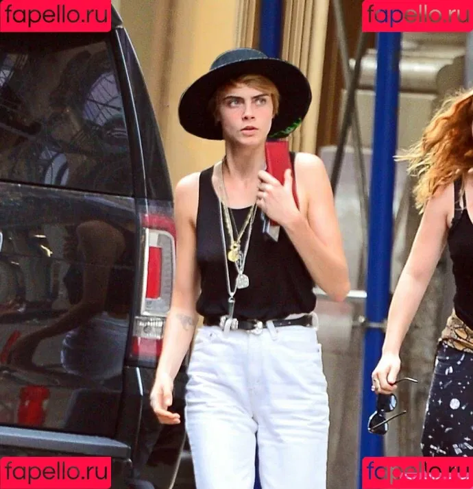 Cara Delevingne / caradelevingne Onlyfans Photo Gallery 