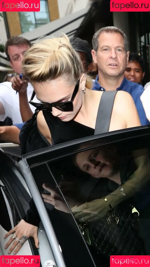 Cara Delevingne / caradelevingne Onlyfans Photo Gallery 