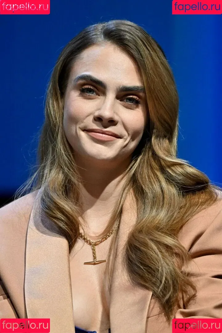 Cara Delevingne / caradelevingne Onlyfans Photo Gallery 