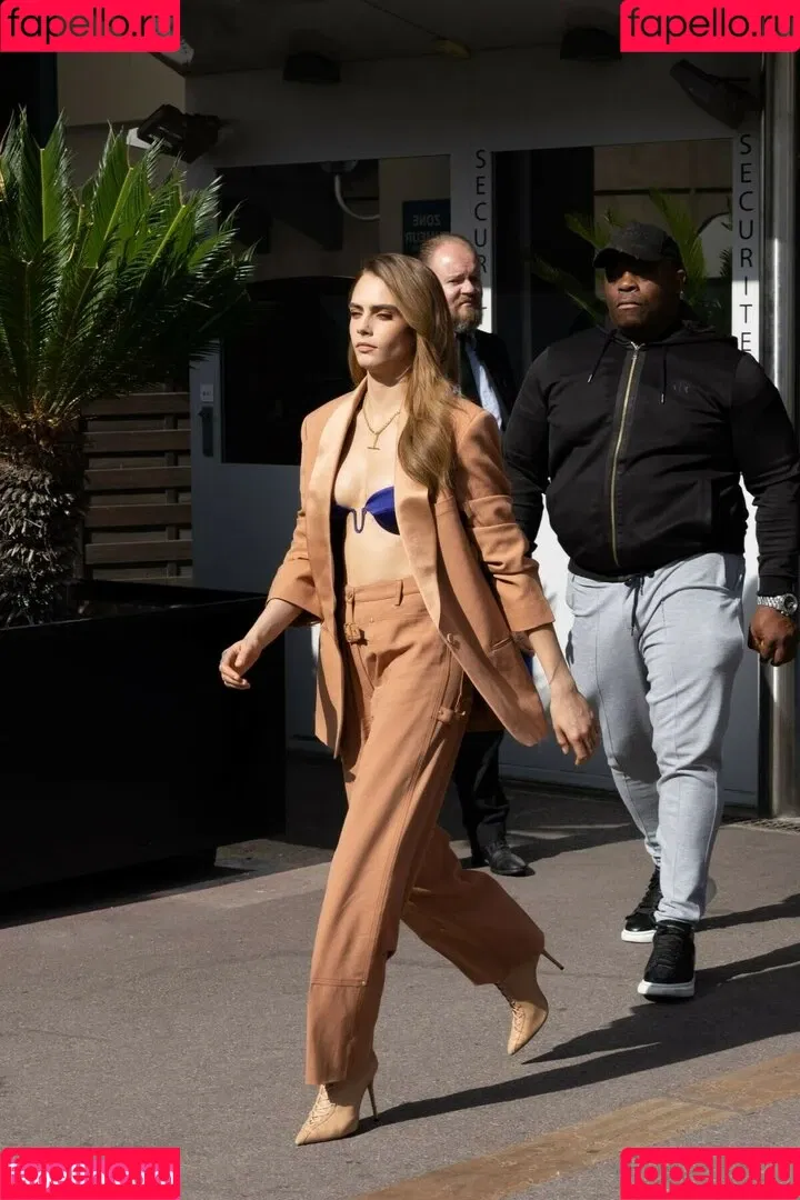 Cara Delevingne / caradelevingne Onlyfans Photo Gallery 