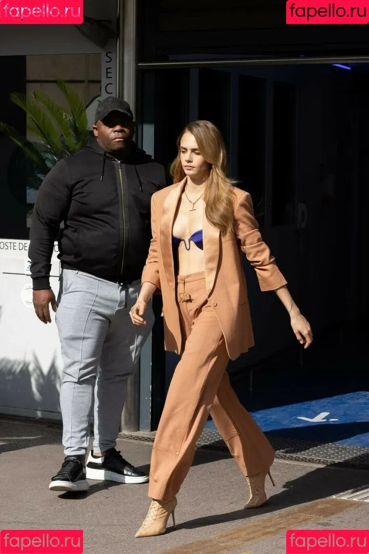 Cara Delevingne / caradelevingne Onlyfans Photo Gallery 