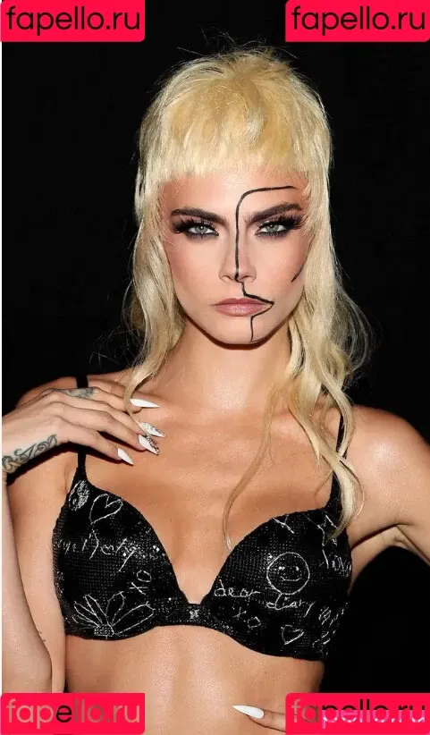 Cara Delevingne / caradelevingne Onlyfans Photo Gallery 