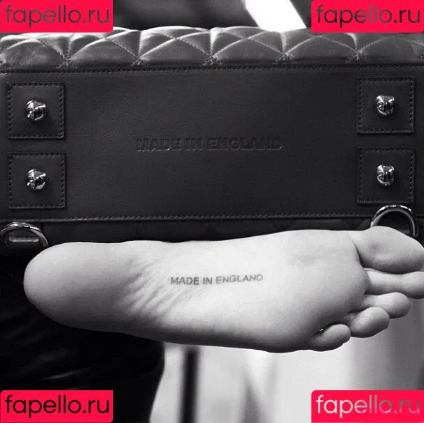 Cara Delevingne / caradelevingne Onlyfans Photo Gallery 