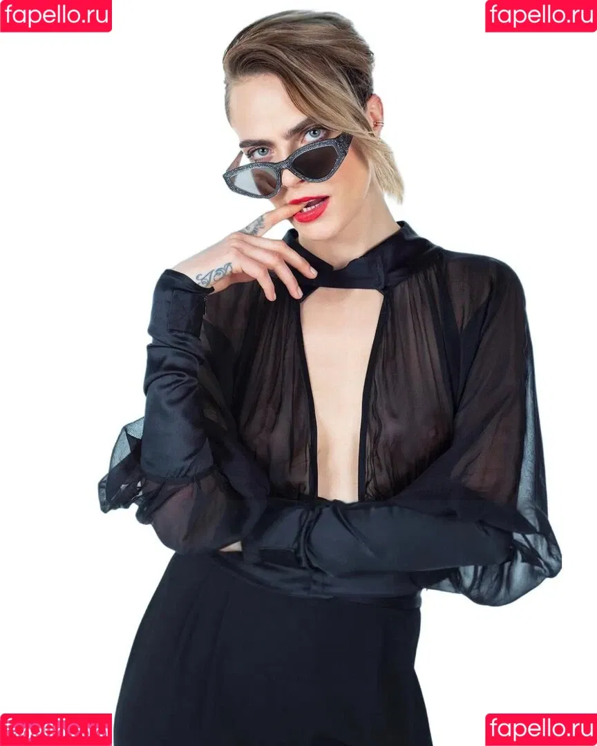 Cara Delevingne / caradelevingne Onlyfans Photo Gallery 