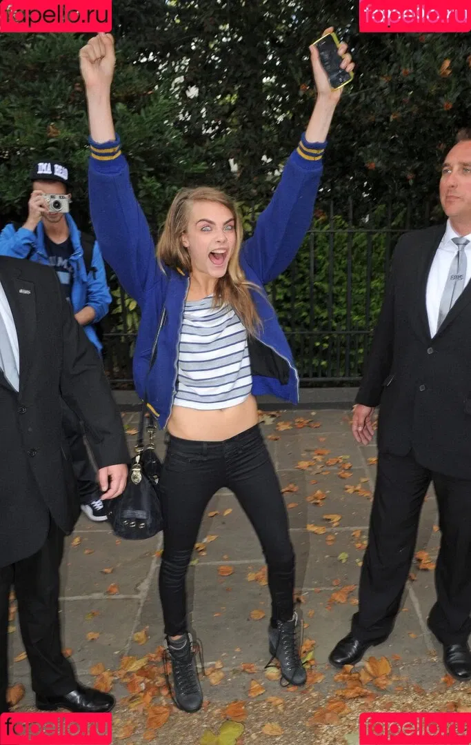 Cara Delevingne / caradelevingne Onlyfans Photo Gallery 