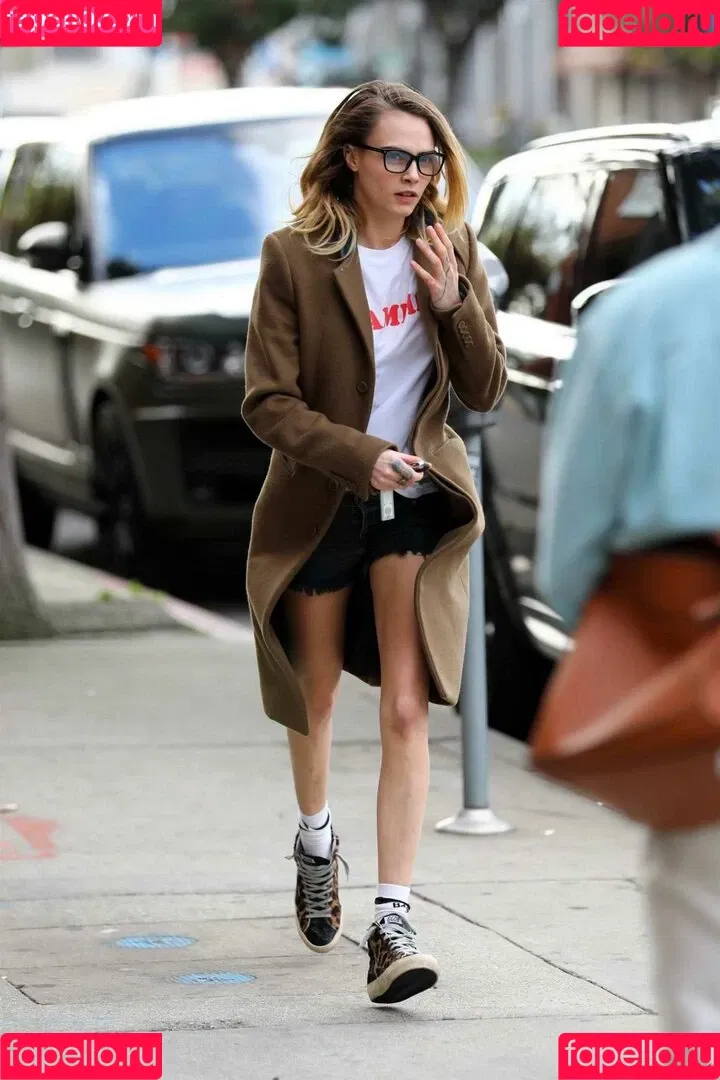 Cara Delevingne / caradelevingne Onlyfans Photo Gallery 