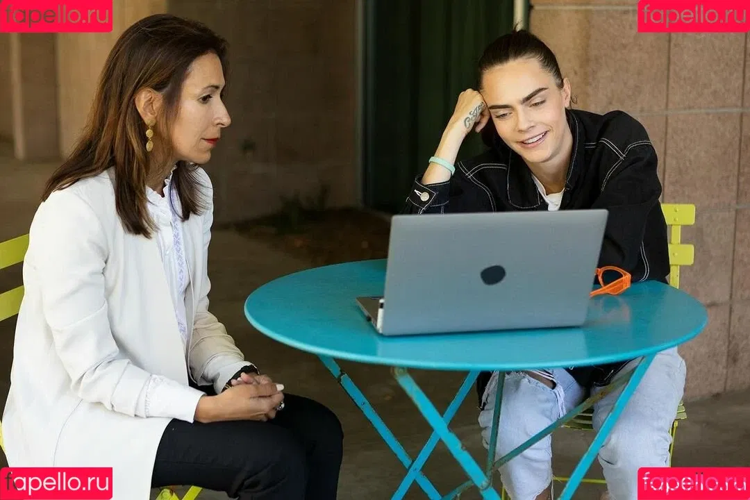 Cara Delevingne / caradelevingne Onlyfans Photo Gallery 