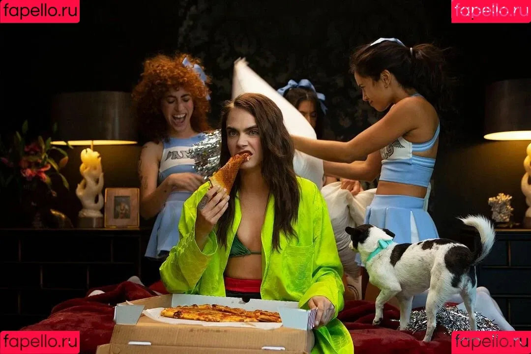 Cara Delevingne / caradelevingne Onlyfans Photo Gallery 