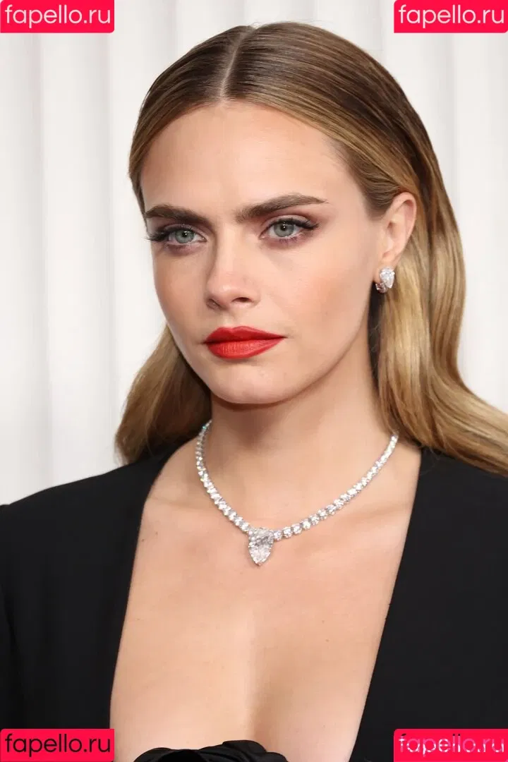 Cara Delevingne / caradelevingne Onlyfans Photo Gallery 