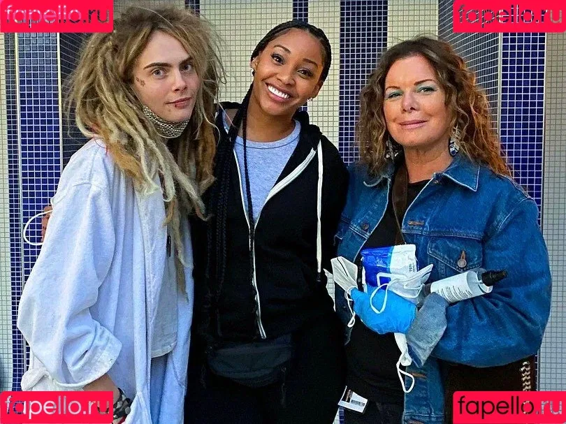 Cara Delevingne / caradelevingne Onlyfans Photo Gallery 