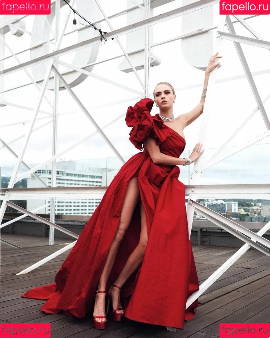 Cara Delevingne / caradelevingne Onlyfans Photo Gallery 