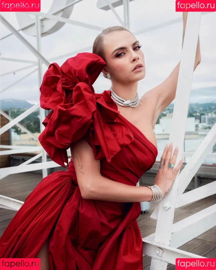 Cara Delevingne / caradelevingne Onlyfans Photo Gallery 