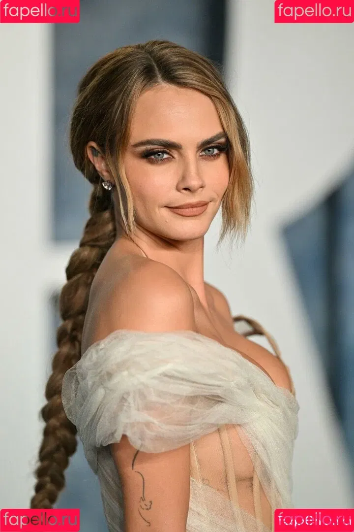 Cara Delevingne / caradelevingne Onlyfans Photo Gallery 