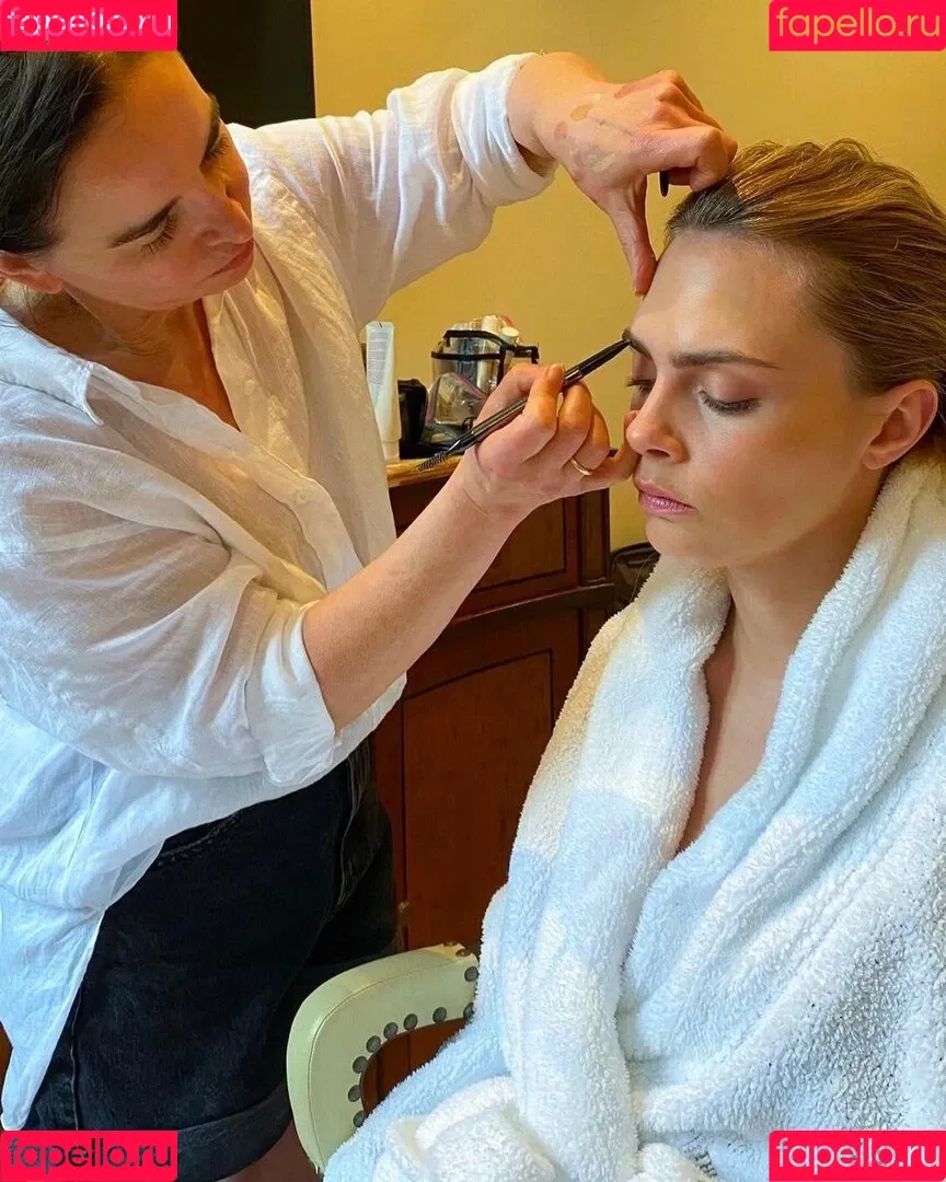 Cara Delevingne / caradelevingne Onlyfans Photo Gallery 