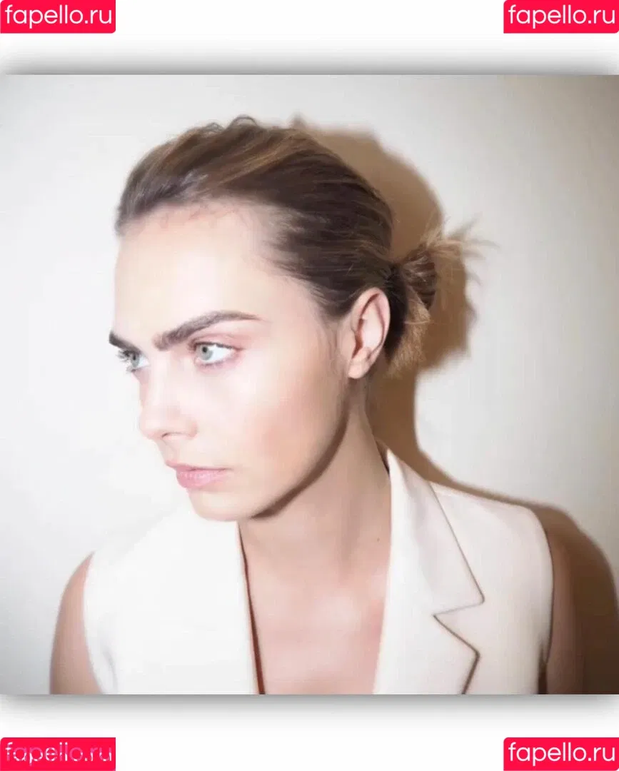 Cara Delevingne / caradelevingne Onlyfans Photo Gallery 