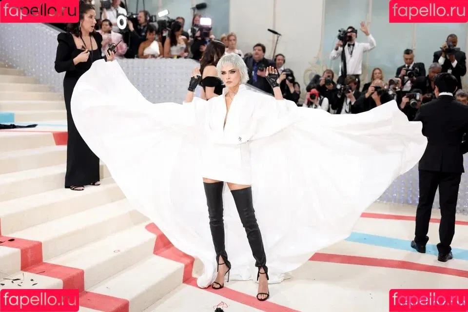 Cara Delevingne / caradelevingne Onlyfans Photo Gallery 