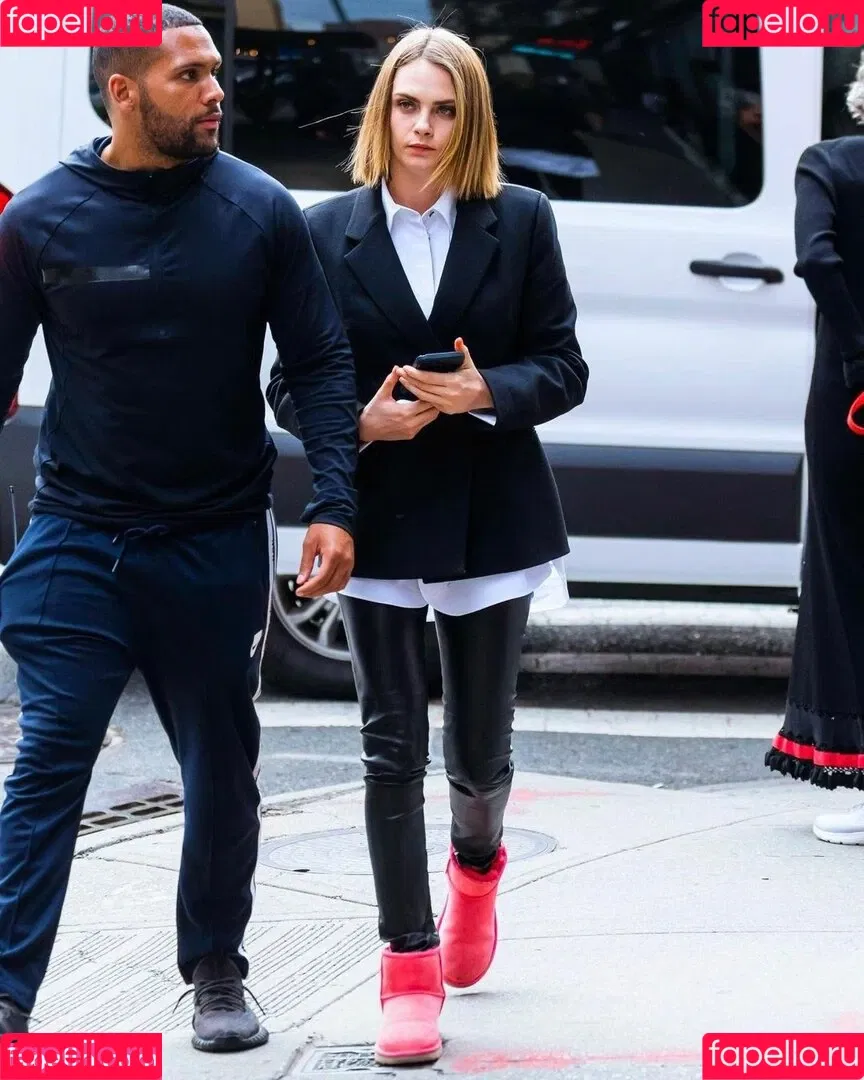 Cara Delevingne / caradelevingne Onlyfans Photo Gallery 