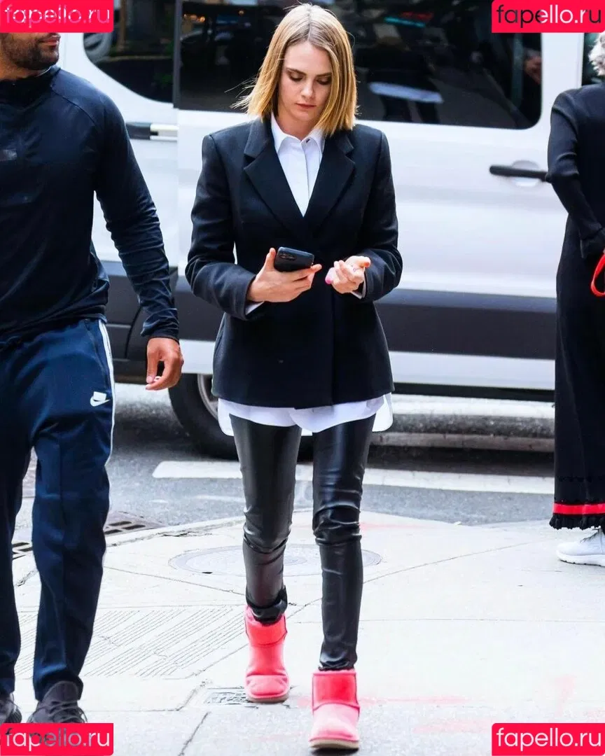 Cara Delevingne / caradelevingne Onlyfans Photo Gallery 