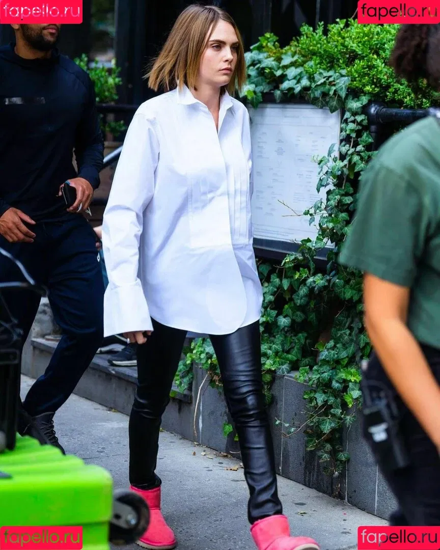 Cara Delevingne / caradelevingne Onlyfans Photo Gallery 