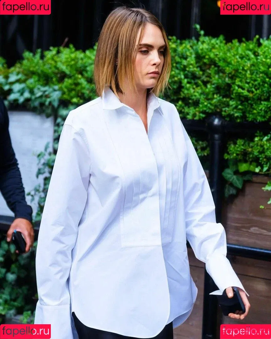 Cara Delevingne / caradelevingne Onlyfans Photo Gallery 