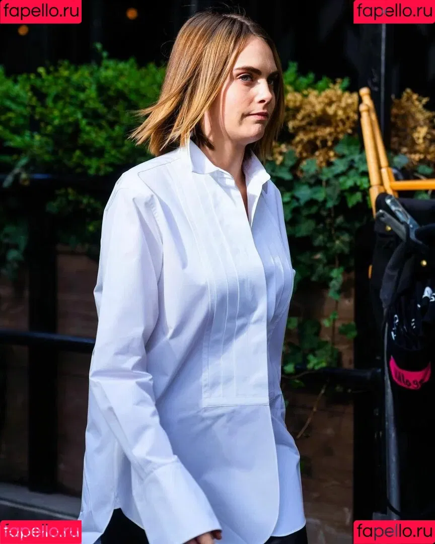 Cara Delevingne / caradelevingne Onlyfans Photo Gallery 