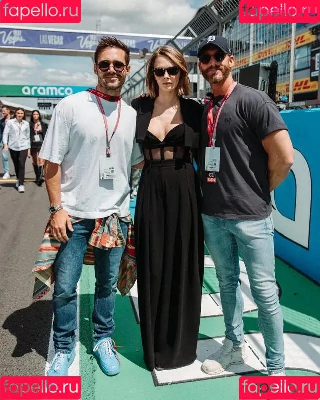 Cara Delevingne / caradelevingne Onlyfans Photo Gallery 