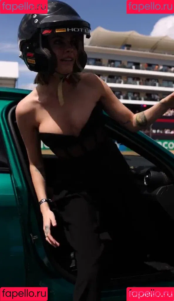 Cara Delevingne / caradelevingne Onlyfans Photo Gallery 