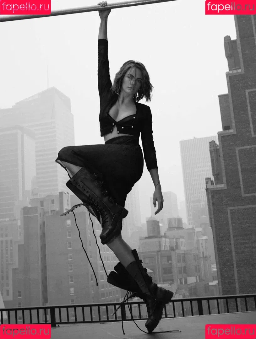 Cara Delevingne / caradelevingne Onlyfans Photo Gallery 