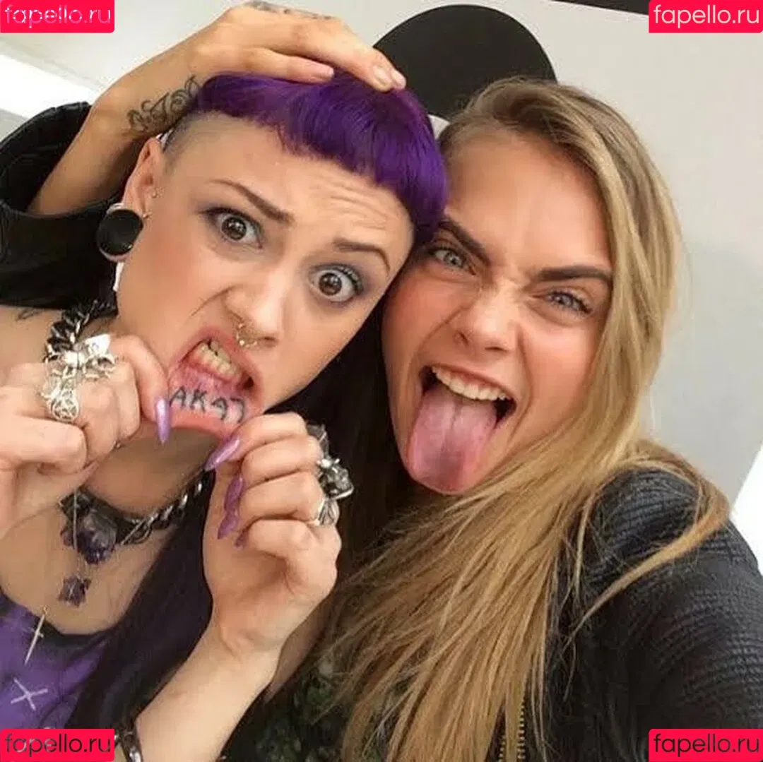 Cara Delevingne / caradelevingne Onlyfans Photo Gallery 