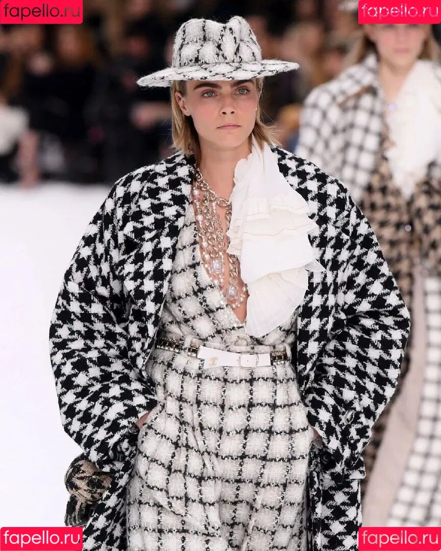 Cara Delevingne / caradelevingne Onlyfans Photo Gallery 