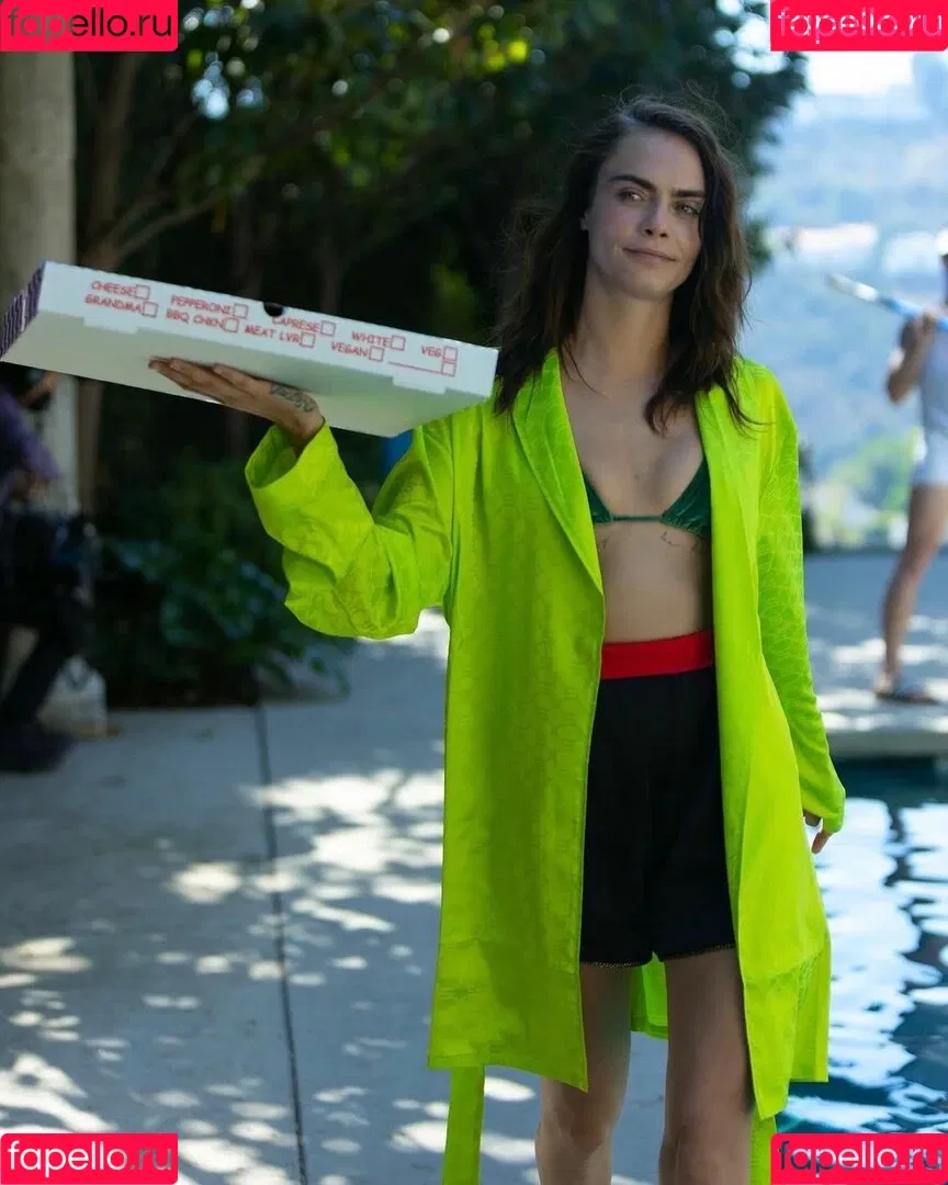 Cara Delevingne / caradelevingne Onlyfans Photo Gallery 