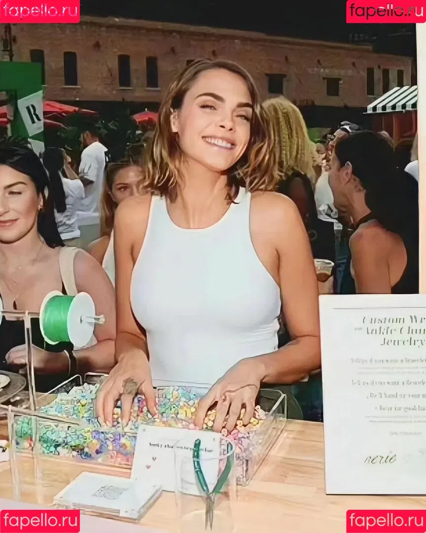 Cara Delevingne / caradelevingne Onlyfans Photo Gallery 