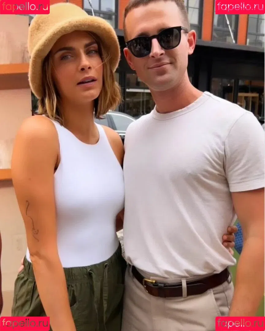 Cara Delevingne / caradelevingne Onlyfans Photo Gallery 