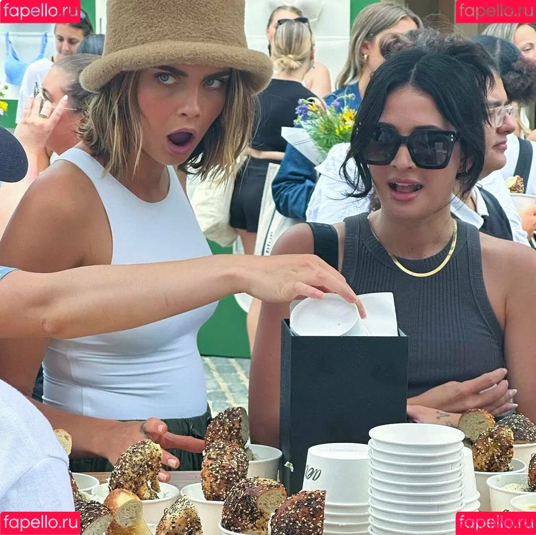 Cara Delevingne / caradelevingne Onlyfans Photo Gallery 