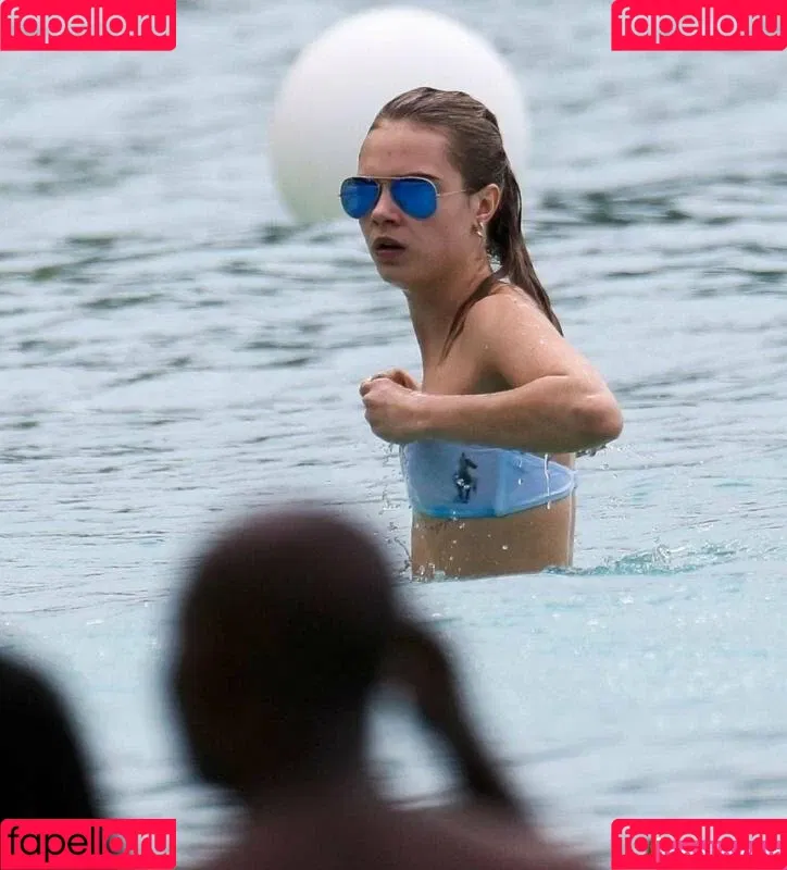 Cara Delevingne / caradelevingne Onlyfans Photo Gallery 