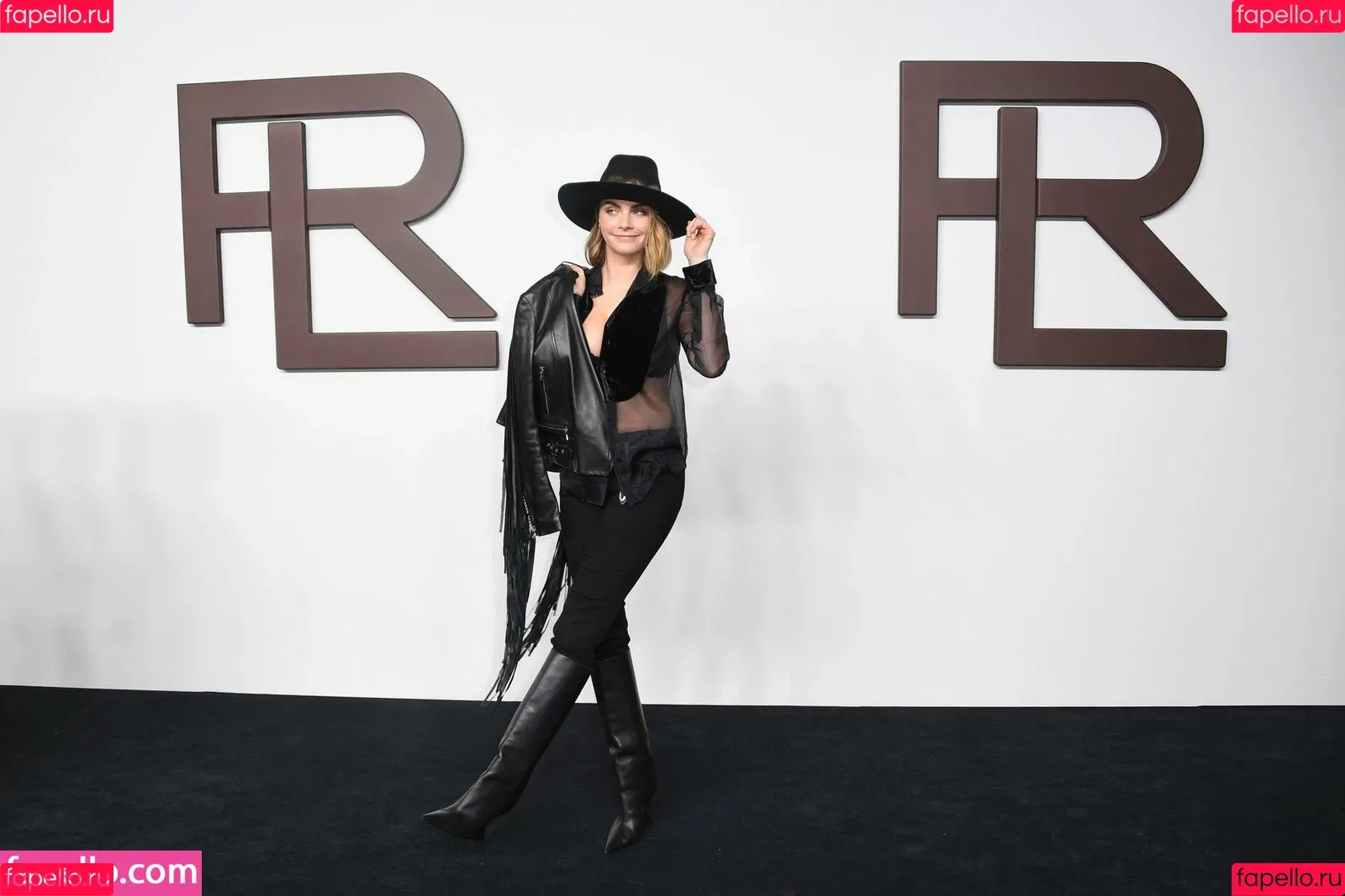 Cara Delevingne / caradelevingne Onlyfans Photo Gallery 