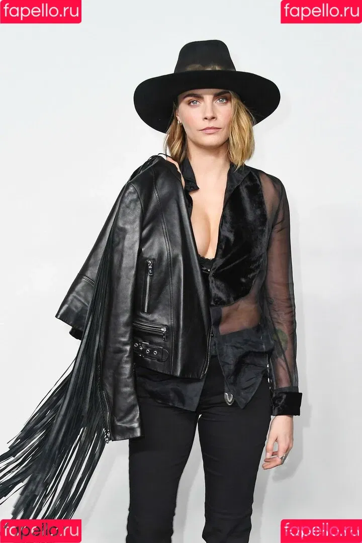 Cara Delevingne / caradelevingne Onlyfans Photo Gallery 