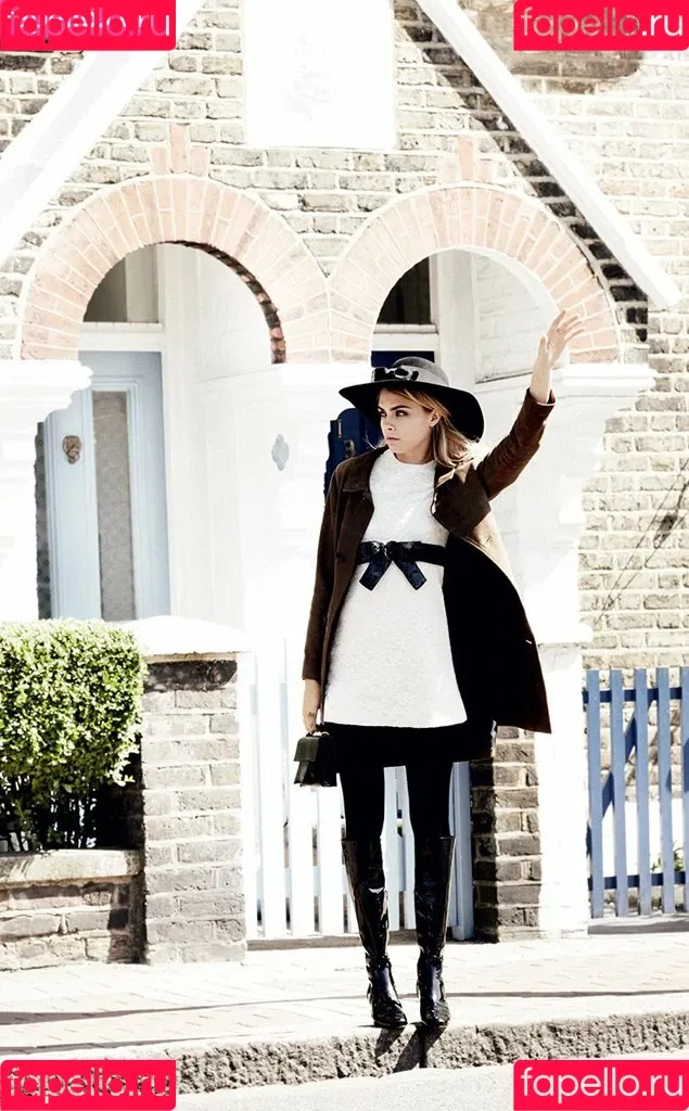 Cara Delevingne / caradelevingne Onlyfans Photo Gallery 