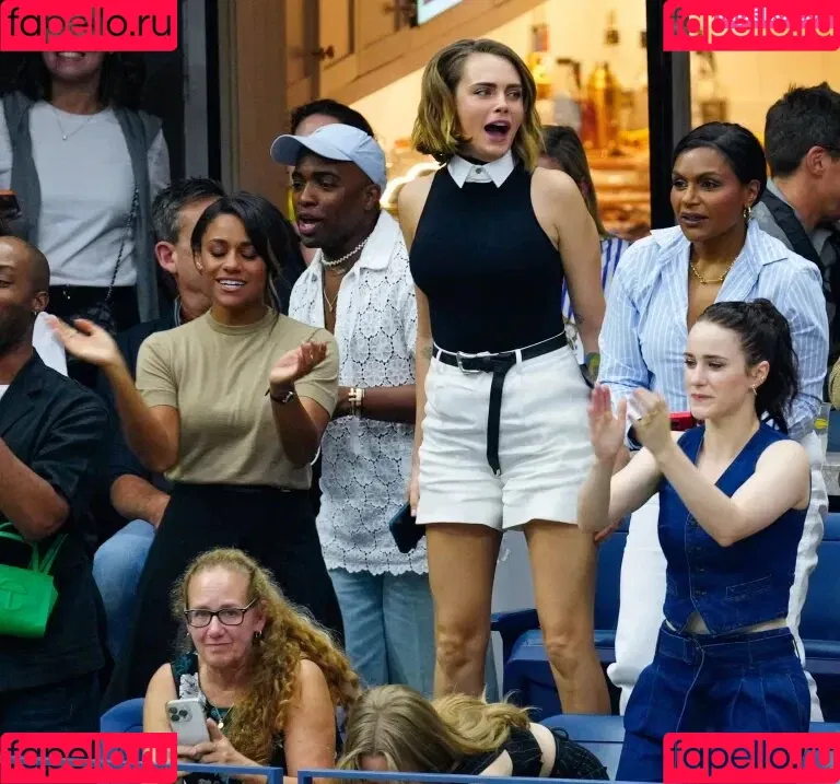 Cara Delevingne / caradelevingne Onlyfans Photo Gallery 