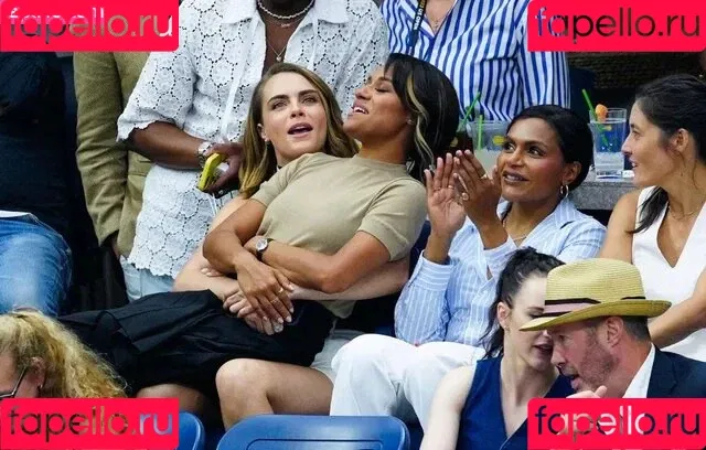 Cara Delevingne / caradelevingne Onlyfans Photo Gallery 