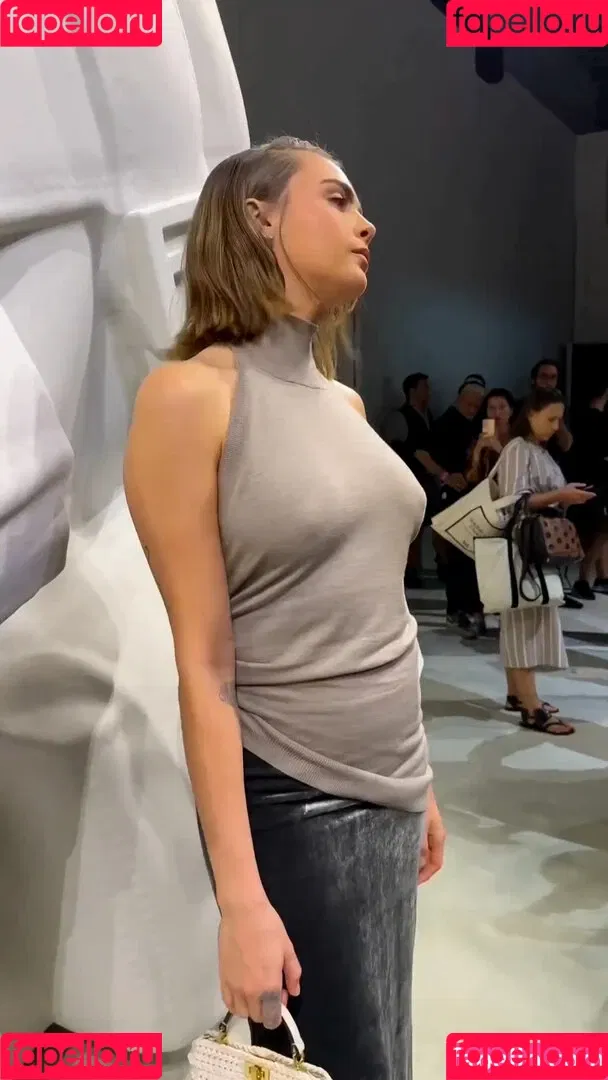 Cara Delevingne / caradelevingne Onlyfans Photo Gallery 