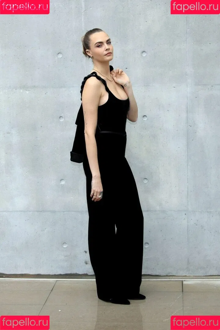 Cara Delevingne / caradelevingne Onlyfans Photo Gallery 