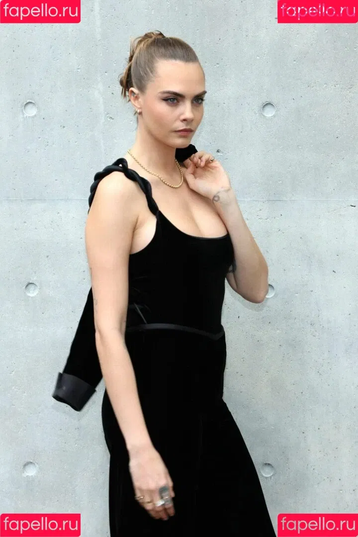 Cara Delevingne / caradelevingne Onlyfans Photo Gallery 
