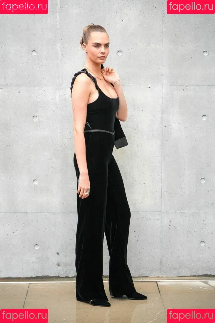 Cara Delevingne / caradelevingne Onlyfans Photo Gallery 