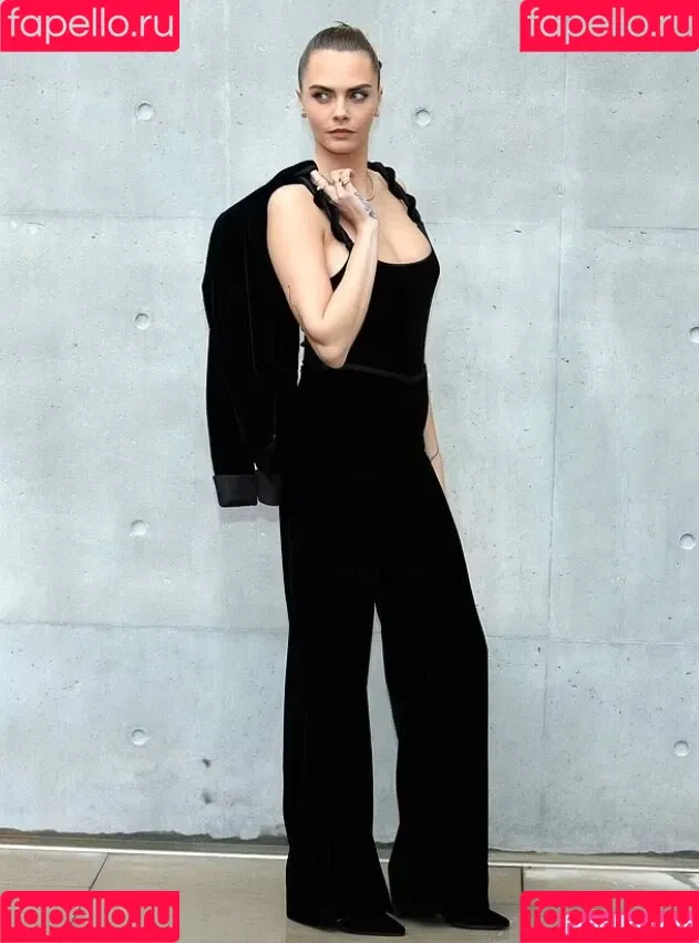 Cara Delevingne / caradelevingne Onlyfans Photo Gallery 