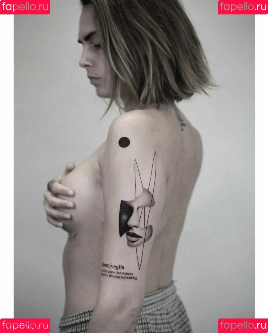 Cara Delevingne / caradelevingne Onlyfans Photo Gallery 