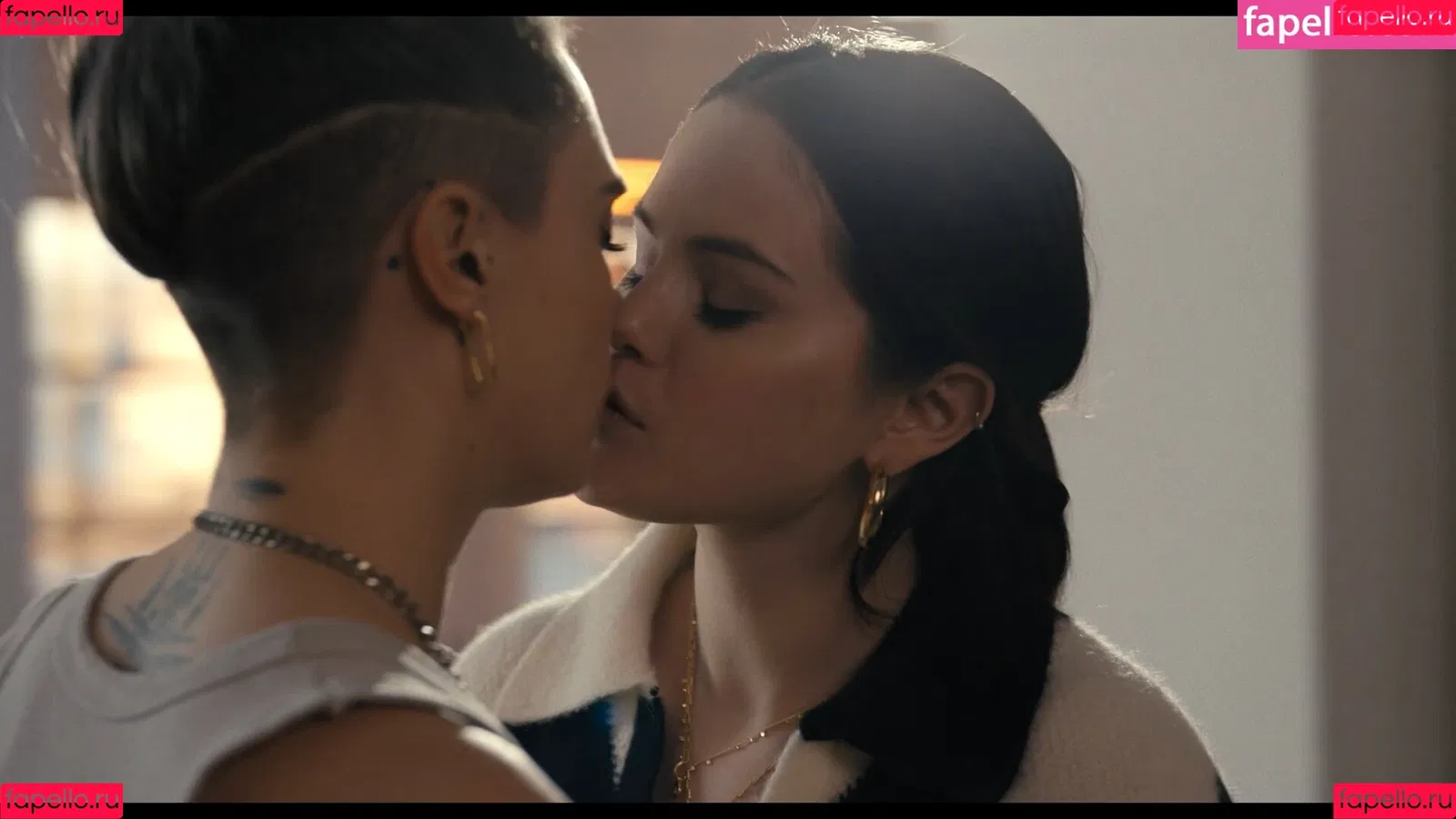 Cara Delevingne / caradelevingne Onlyfans Photo Gallery 