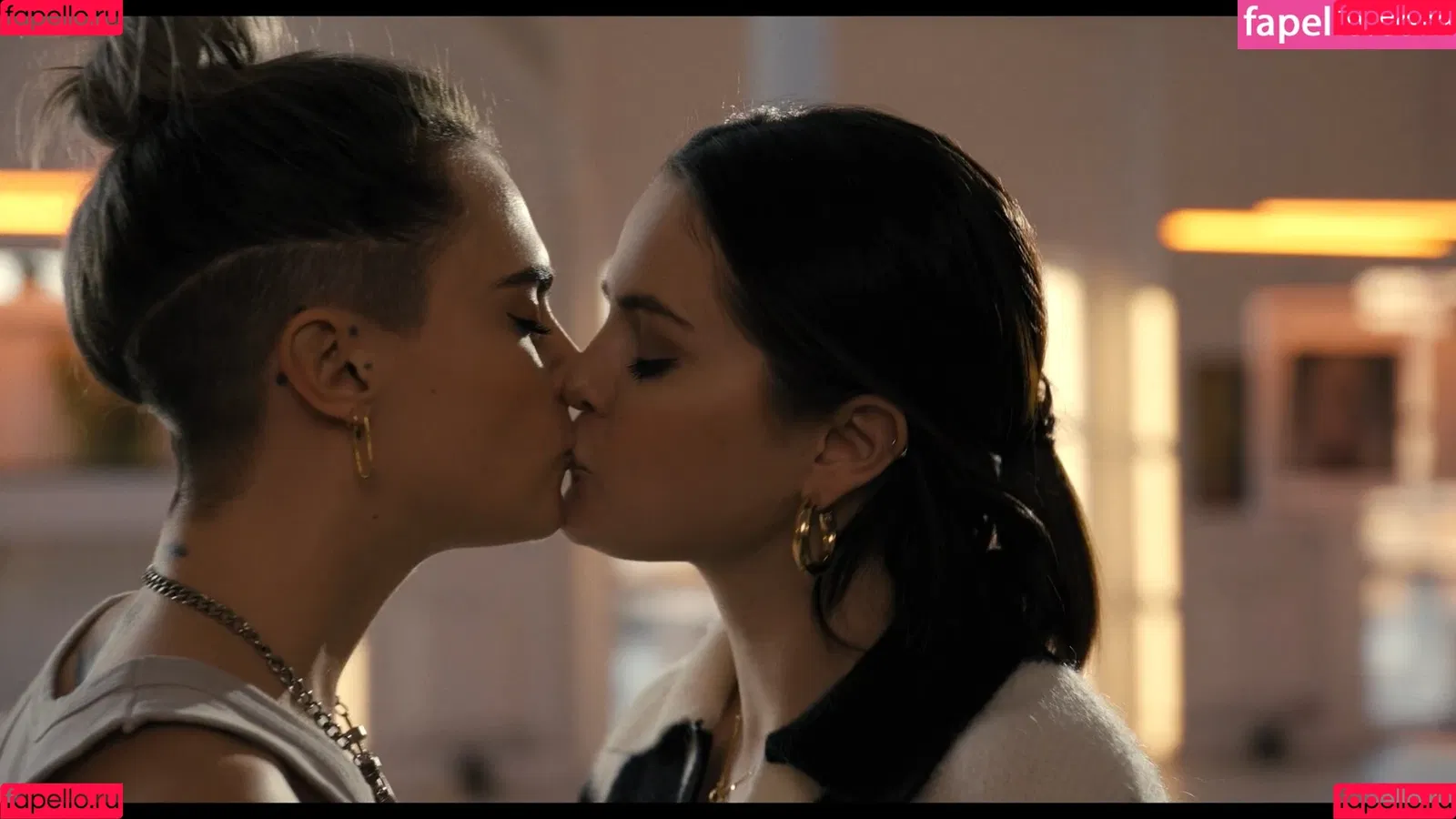 Cara Delevingne / caradelevingne Onlyfans Photo Gallery 